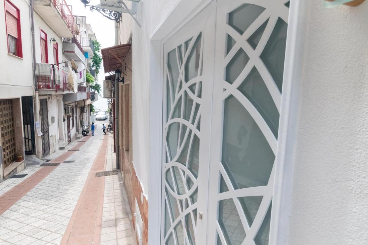 La Casa Nel Vicolo 2 Apartment Giardini Naxos Luaran gambar